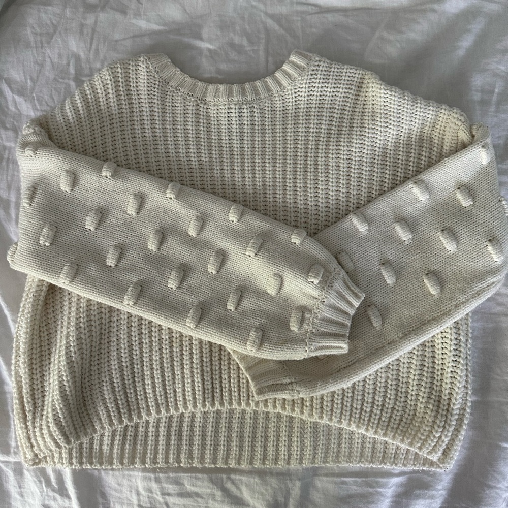 Moon and Madison white sweater